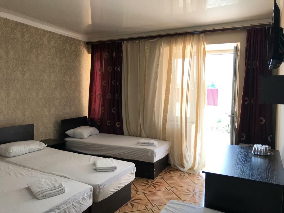 Ainar Hotel Gagra Ngoại thất bức ảnh
