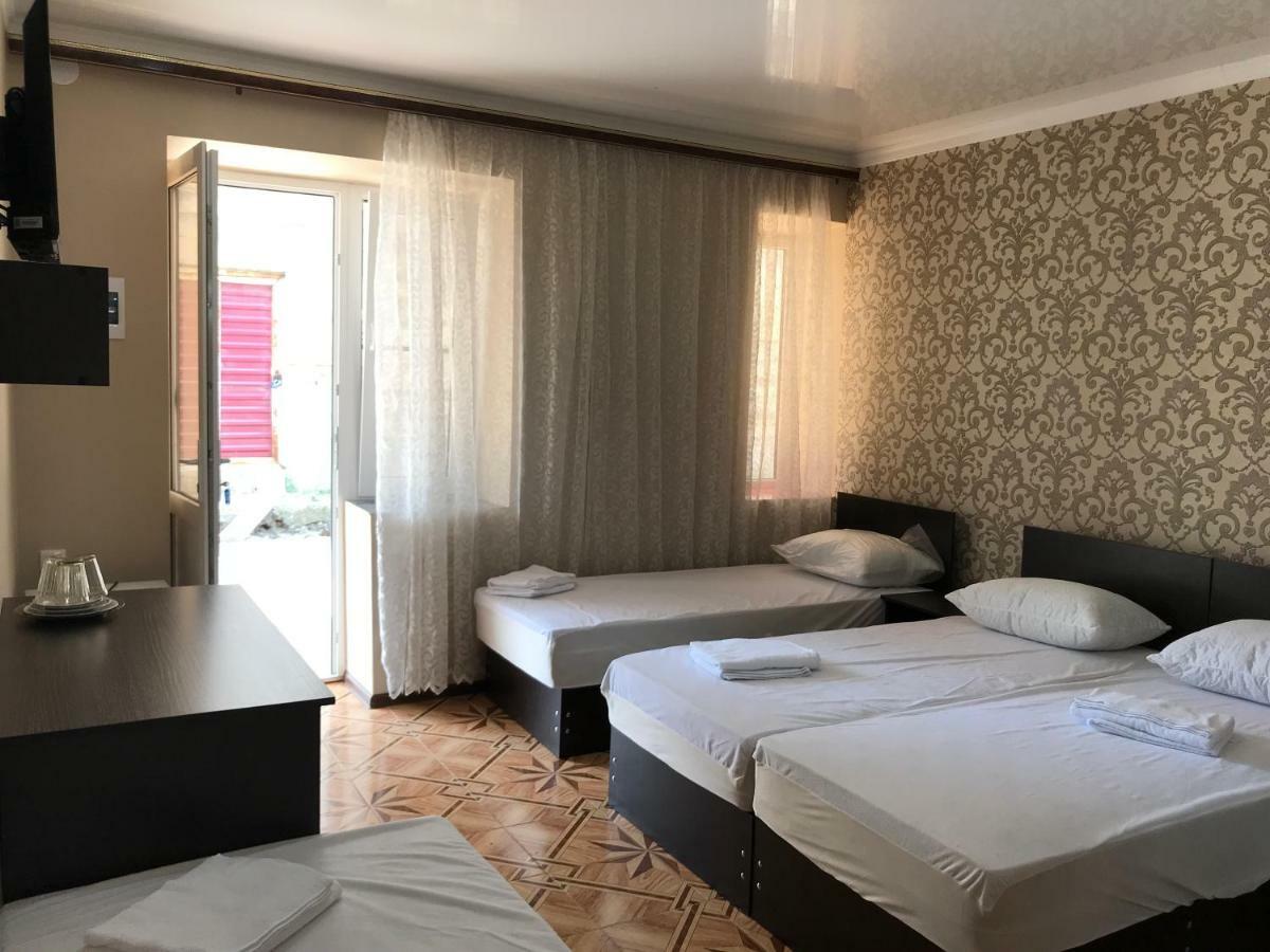 Ainar Hotel Gagra Ngoại thất bức ảnh