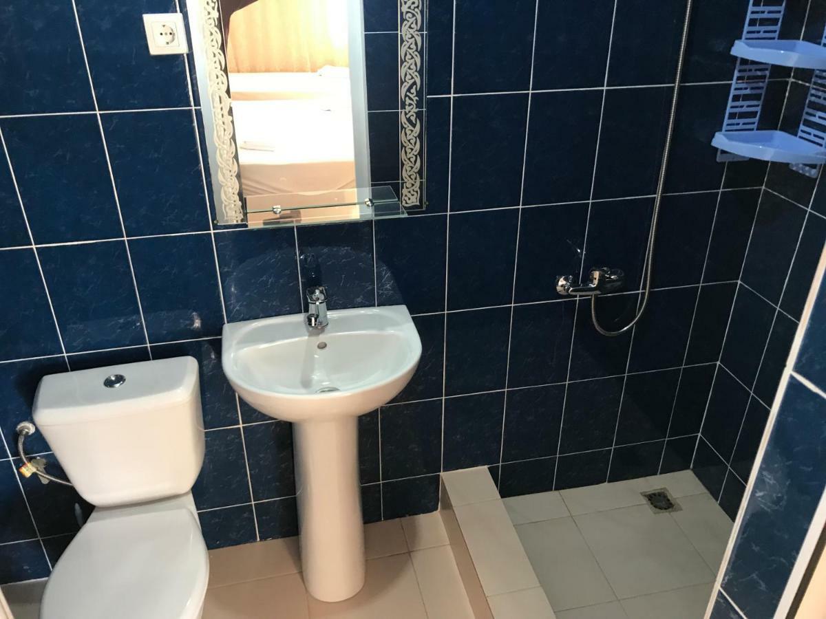 Ainar Hotel Gagra Ngoại thất bức ảnh