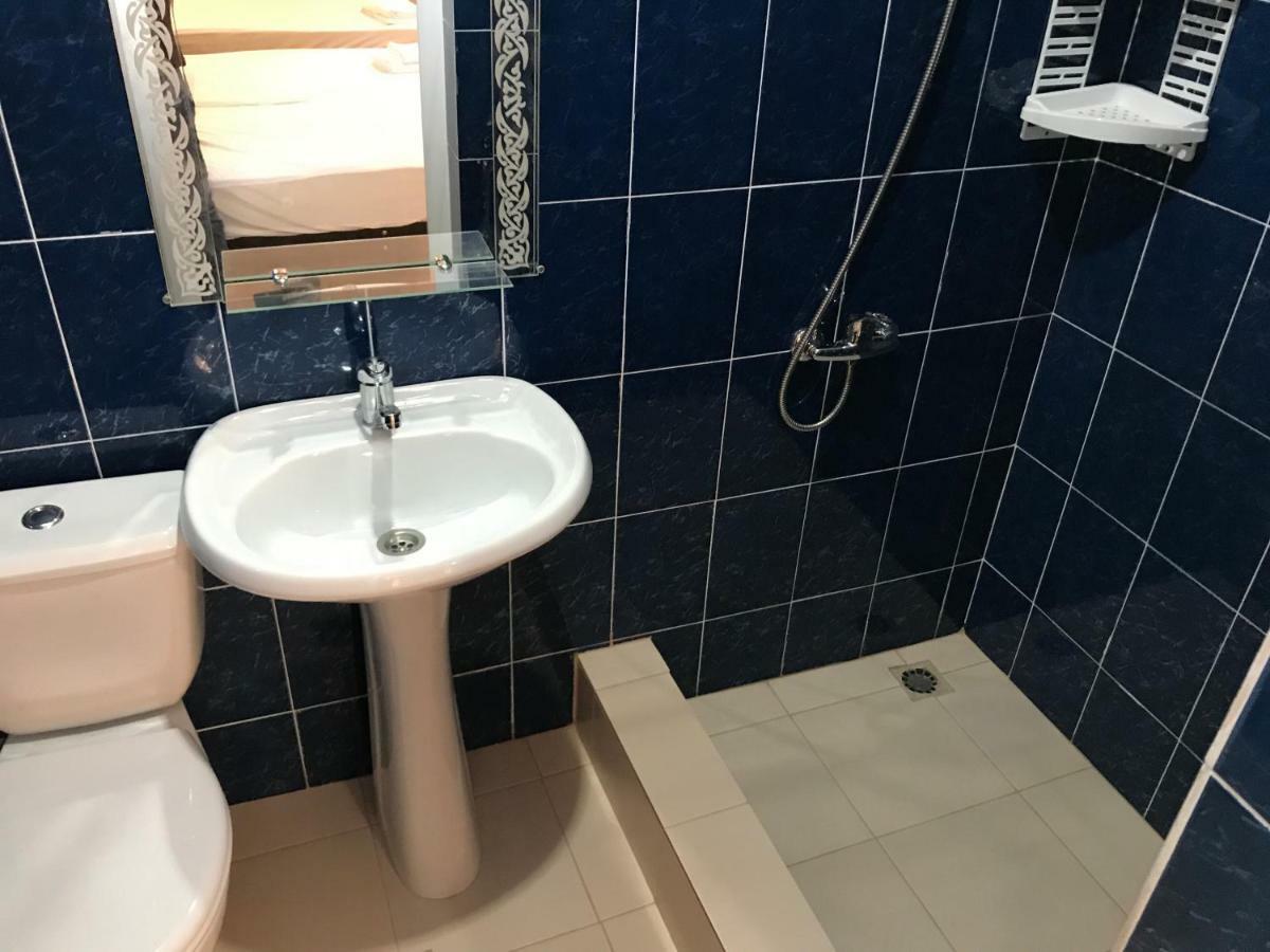 Ainar Hotel Gagra Ngoại thất bức ảnh