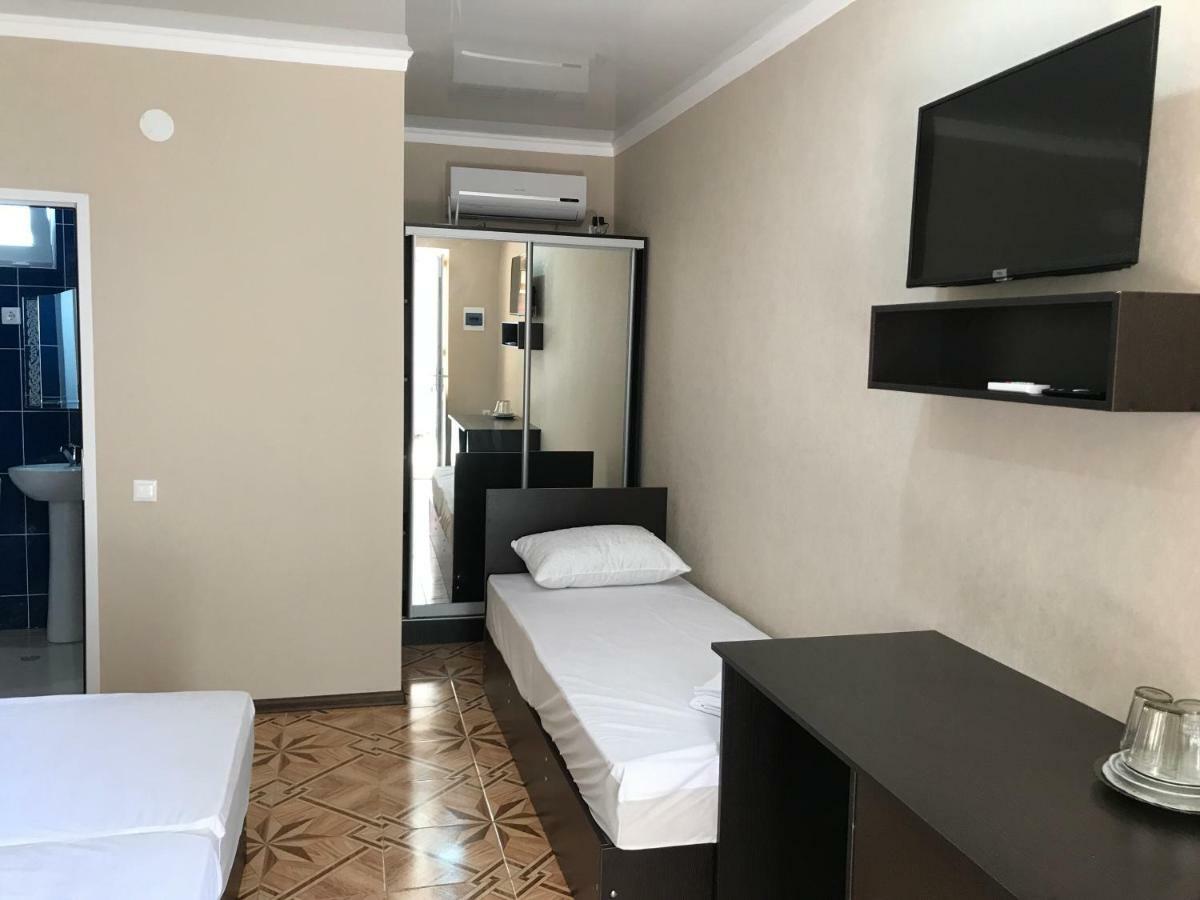Ainar Hotel Gagra Ngoại thất bức ảnh