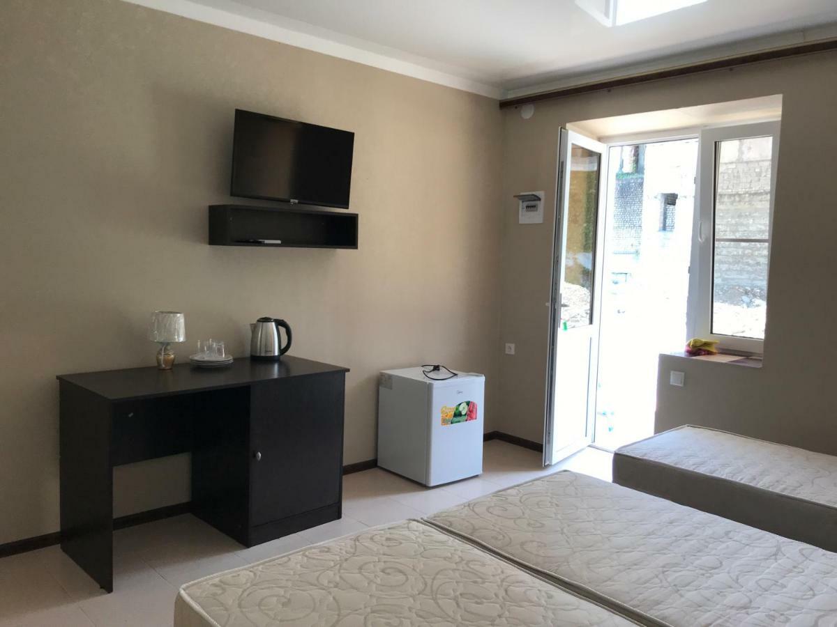 Ainar Hotel Gagra Ngoại thất bức ảnh