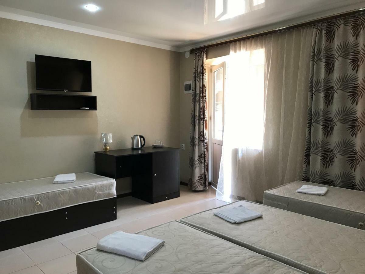 Ainar Hotel Gagra Ngoại thất bức ảnh