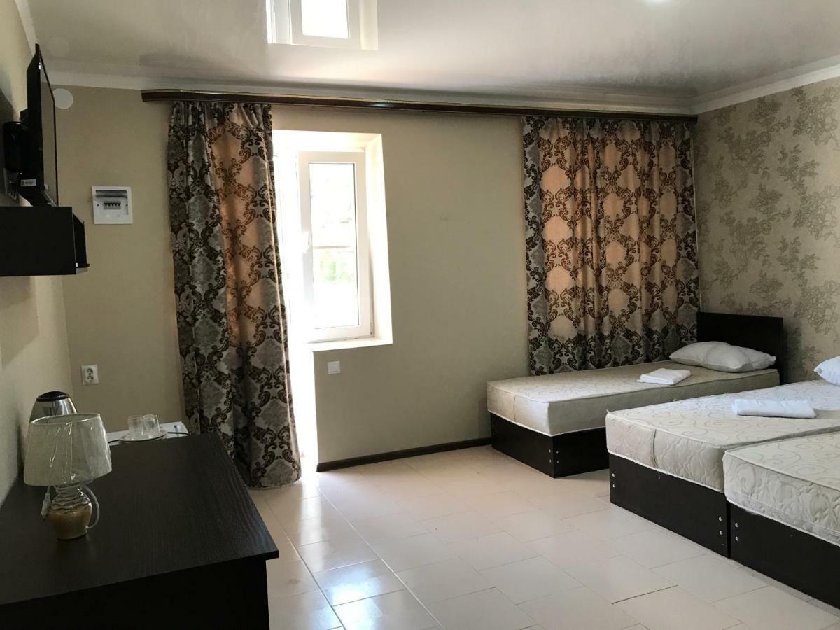 Ainar Hotel Gagra Ngoại thất bức ảnh